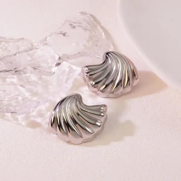 Wholesale 1 Pair Cute Novelty Simple Style Irregular 304 Stainless Steel Imitation Gold Electroplating Ear Studs