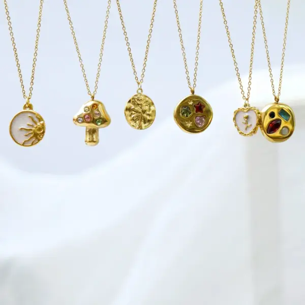 Wholesale Vacuum Plating 18K Gold Plated Sun 304 Stainless Steel Baroque Style Beach Commute 304 Stainless Steel Pendant Necklace