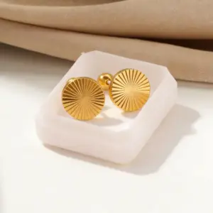 Gold / Average Size / Style 15