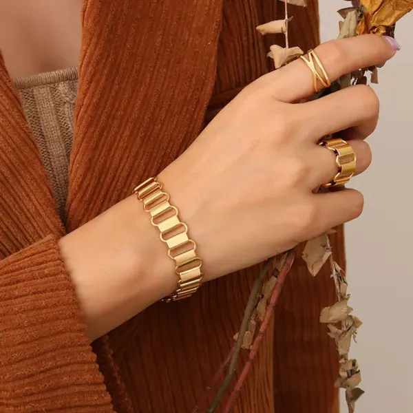 oly-911b22d1c75ce8a16c8a47042afc201b Wholesale PVD Coated 18K Gold Plated 18K Gold 304 Stainless Steel Fashion