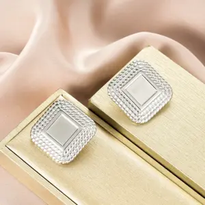 E1395-B (a Pair of Silver Ear Studs)