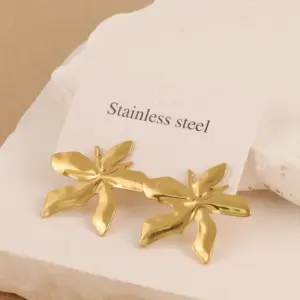 Gold / Average Size / Style 154