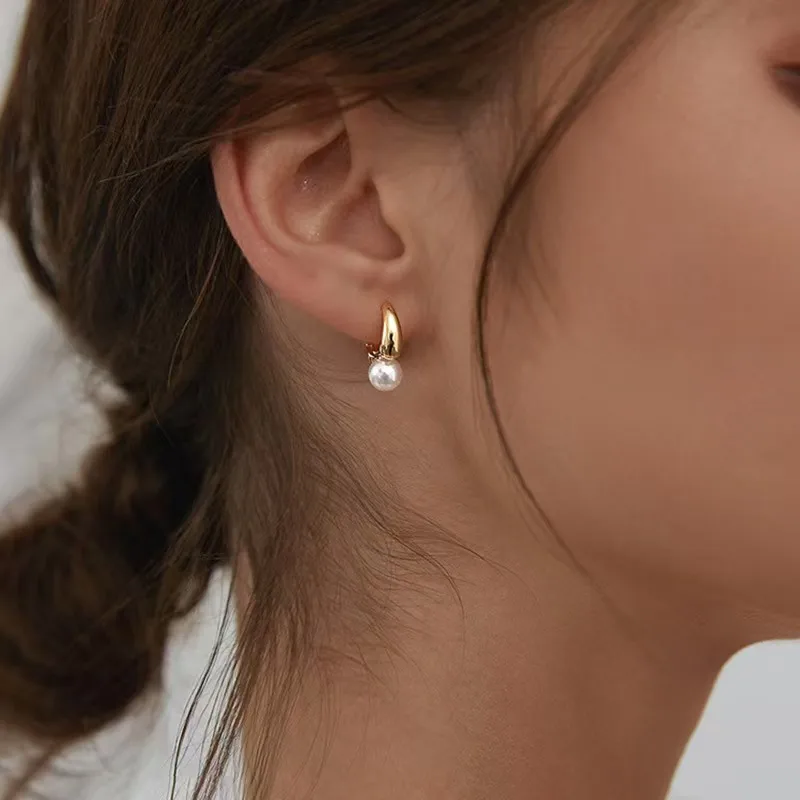 Wholesale Exquisite Stainless Steel Plated 18K Gold Imitation Pearl Geometric Earrings Elegant Casual Stylish For Indoor Daily Date Holiday