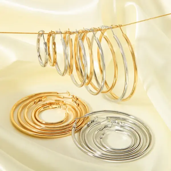 Wholesale PVD Coated Real Gold Plated 18K Gold Solid Color 304 Stainless Steel Simple Style Waterproof Non Tarnish Hoop Earrings