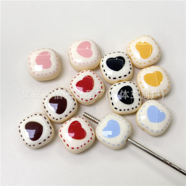 Wholesale Through-hole colorful heart-printed mini steamed bun beads