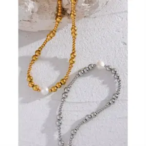 Wholesale Ion Plating (IP) Round 302 Stainless Steel 304 Stainless Steel Imitation Pearl Casual Elegant Simple Style Waterproof Non Tarnish 302 Stainless Steel Necklace