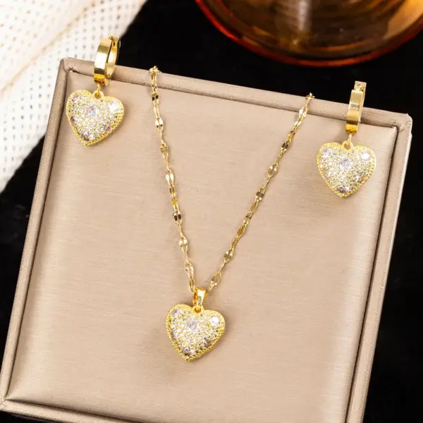 Wholesale 316 Stainless Steel Copper Heart Shape Electroplated 18K Real Gold Plated Casual Elegant Waterproof Non Tarnish Lip Chain Earrings Necklace Jewelry Set