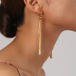 Wholesale 18K Gold Stainless Steel Snake Bone Chain Knot Tassel Earrings Elegant And Glorious Daily And Date Suitable For Women