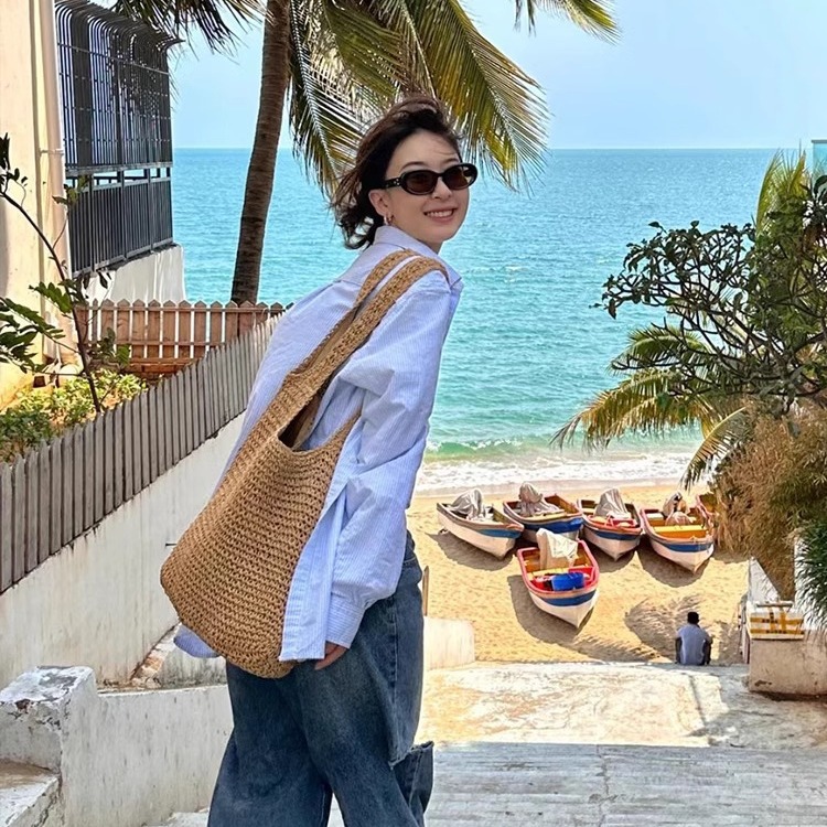 Wholesale 2024 Korean Style Single Shoulder Large Capacity Crossbody Straw Bag Women's Summer Canvas Bag Seaside Holiday Beach Woven Bag Straw Woven