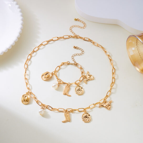 Wholesale Western-style cowboy hat, boots, horse, pearl necklace