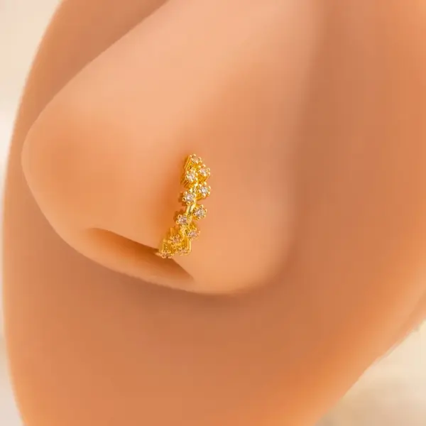 1 Piece Nose Rings & Studs Simple Style Geometric Heart Shape Alloy Plating Inlay Rhinestones Nose Rings & Studs Nose Pin