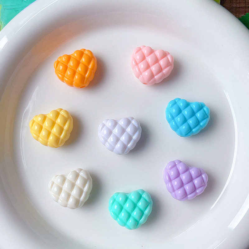 Wholesale Checkered heart-shaped dopamine heart-shaped beads