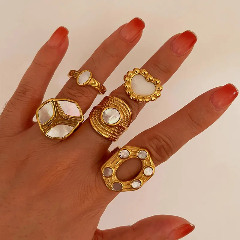 Wholesale 304 Stainless Steel Geometric Heart Shape PVD Coated Shell Real Gold Plated Retro French Style Waterproof Non Tarnish Irregular Surgical Ste