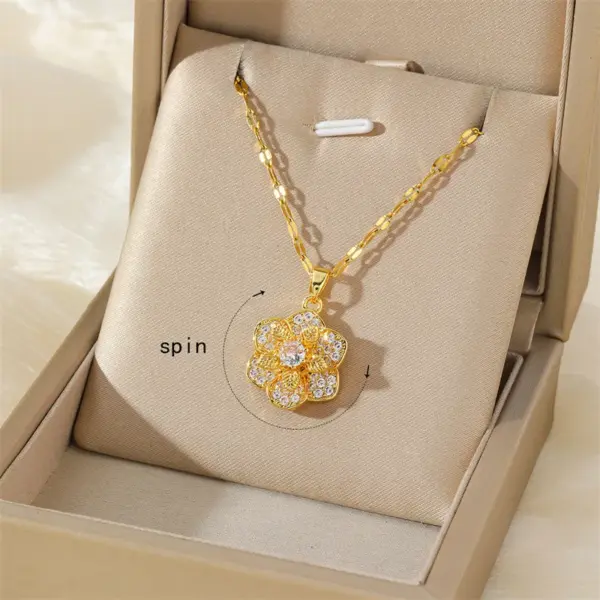 Wholesale 201 Stainless Steel Brass 18K Gold Plated Inlay Rainbow Star Flower Zircon Pendant Necklace
