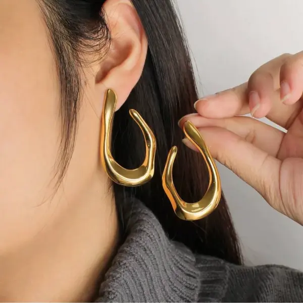 1 Pair Classic Style Asymmetrical Irregular 304 Stainless Steel Imitation Gold Electroplating Ear Studs
