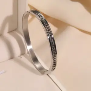 30 A-B-2 Chain Bracelet / Steel Color