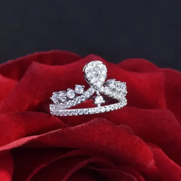 Wholesale Jewelry Fashion Crown Copper Artificial Gemstones Diamond