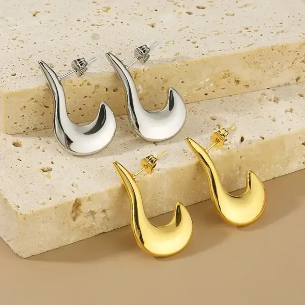 Wholesale PVD Coated 18K Gold Plated Geometric 304 Stainless Steel Simple Style Waterproof Non Tarnish Earrings Ear Studs
