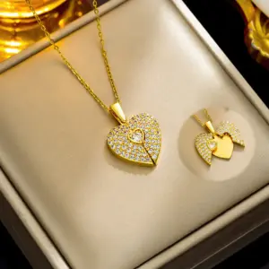 339 Opening and Closing Heart Necklace / Gold