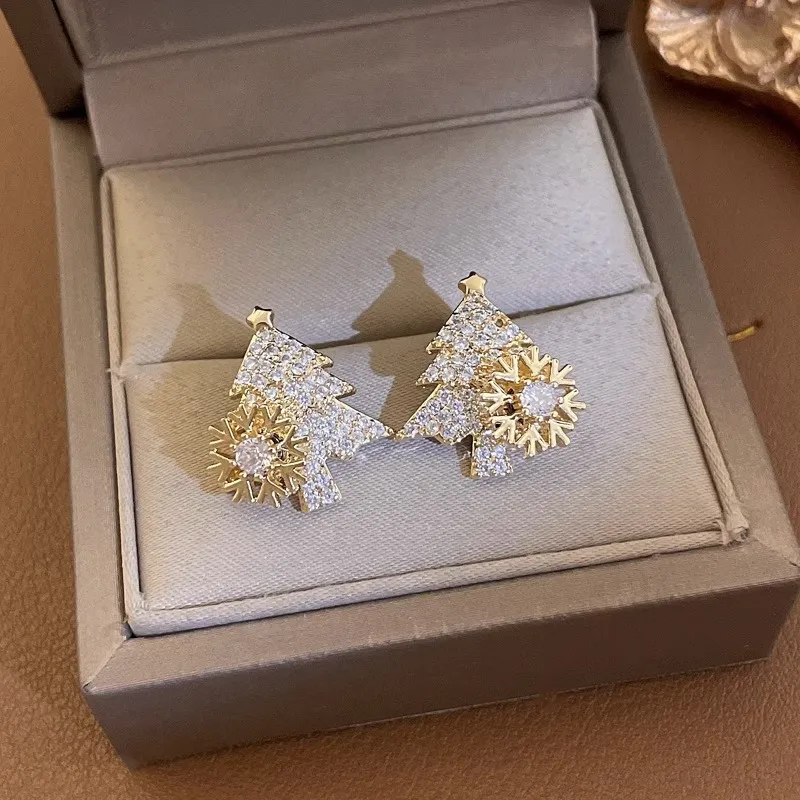 Wholesale 1 Pair Christmas Elegant Christmas Tree Plating Copper Ear Studs