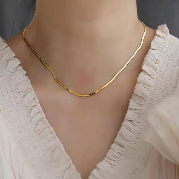 oly-9308b313dec9132b5fc3b2b2c0128354 Wholesale 304 Stainless Steel Solid Color Electroplated Golden Plated Simple Style Necklace