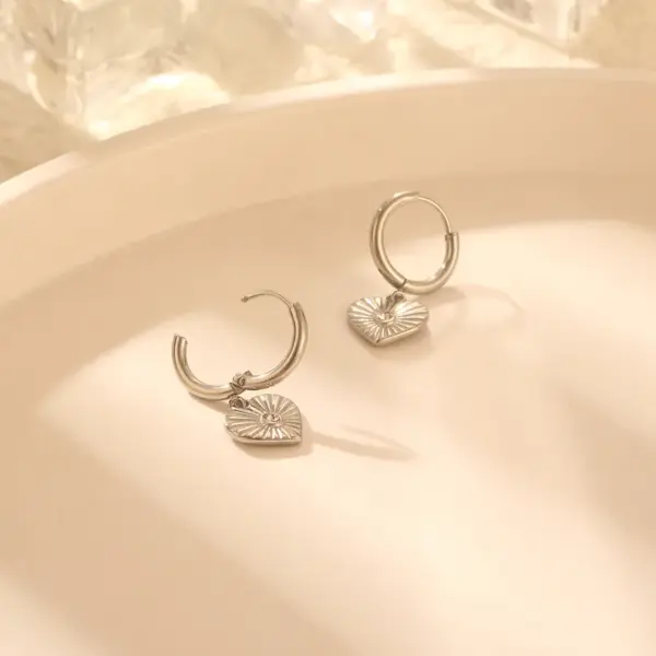 Wholesale PVD Coated Real Gold Plated 18K Gold Heart Shape 304 Stainless Steel Hip-Hop Retro Waterproof Non Tarnish Drop Earrings