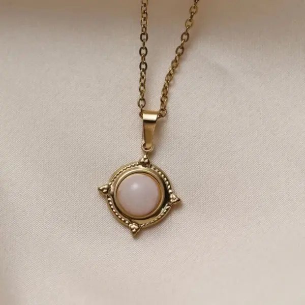 Wholesale 201 Stainless Steel 304 Stainless Steel Ferroalloy Round Oval Eye Electroplating Vacuum Plating Natural Stone Real Gold Plated Vintage Style French Style Waterproof Non Tarnish Inlay O-shaped Chain Gold Pendant Necklace
