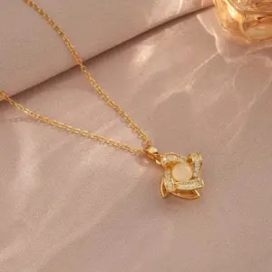 X3752 Gold Rotating Necklace
