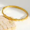 Wholesale Elegant Simple Stainless Steel 18K Gold Embedded Zircon Heart Flower Bracelet Luxury Sexy Fashion Jewelry For Women