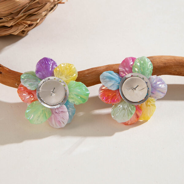 oly-93871c625e0e5f8c3c368ce12b3eeba3 Wholesale sweet color resin petals flower earrings
