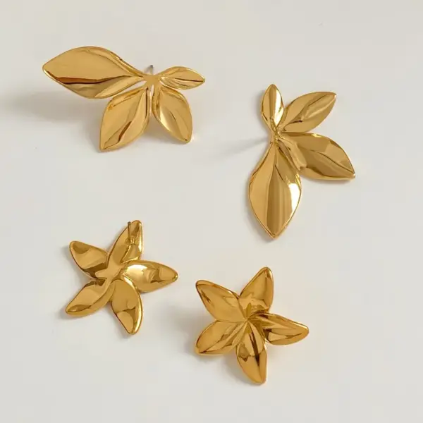 Wholesale PVD Coated Real Gold Plated 16K White Plating Leaves Flower 304 Stainless Steel Casual Modern Style Waterproof Non Tarnish Ear Studs