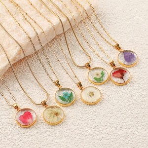 Wholesale Birthday Flower Plant Specimen Resin Dry Flower Necklace