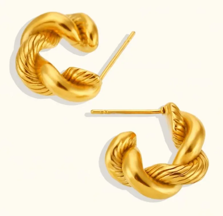 Wholesale 304 Stainless Steel C Shape PVD Coated 18K Gold Plated 18K Gold Simple Style Classic Style Waterproof Non Tarnish Plating Gold Ear Studs