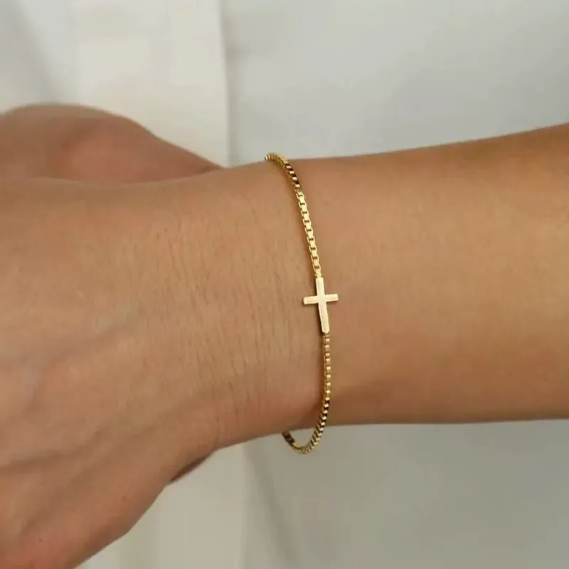 Wholesale 304 Stainless Steel Cross PVD Coated 18K Gold Plated IG Style Fairy Style Casual Box Chain Lobster Trier Clasp Closure Gold Bracelets