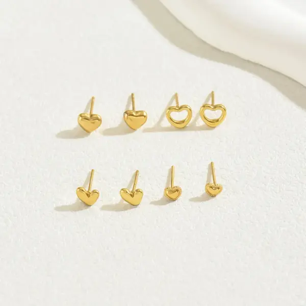1 Set Casual Sweet Commute Heart Shape 201 Stainless Steel 18K Gold Plated Ear Studs