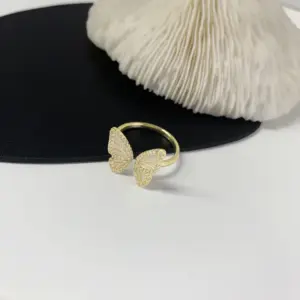 Z0031 White Butterfly / Adjustable Opening