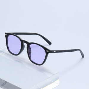 Black frame purple film