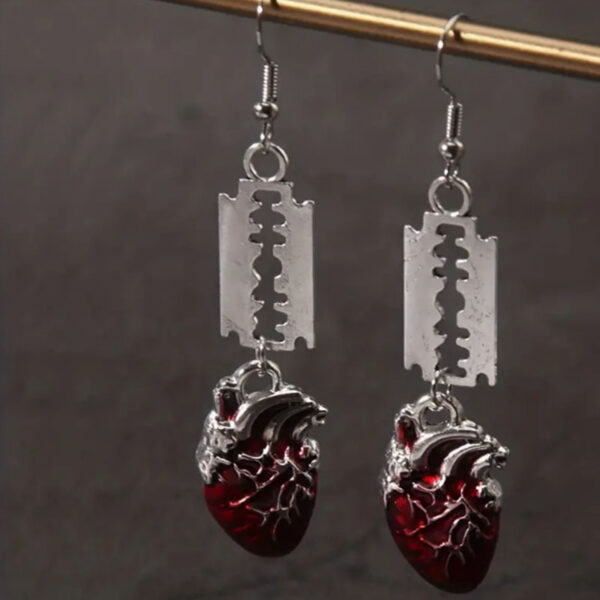 Wholesale 1 pair of men's pendant earrings with vintage gothic hearts and blade design