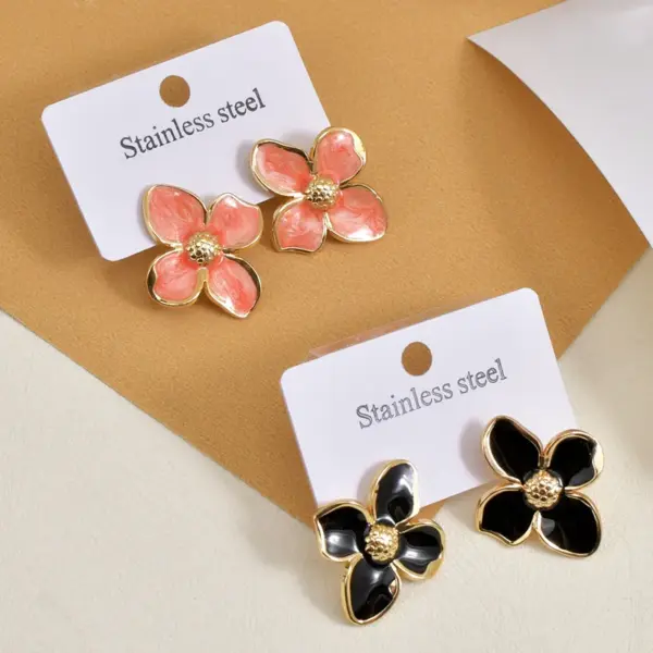 Wholesale Ion Plating (IP) Flower 304 Stainless Steel Casual Pastoral Simple Style Waterproof Non Tarnish Ear Studs