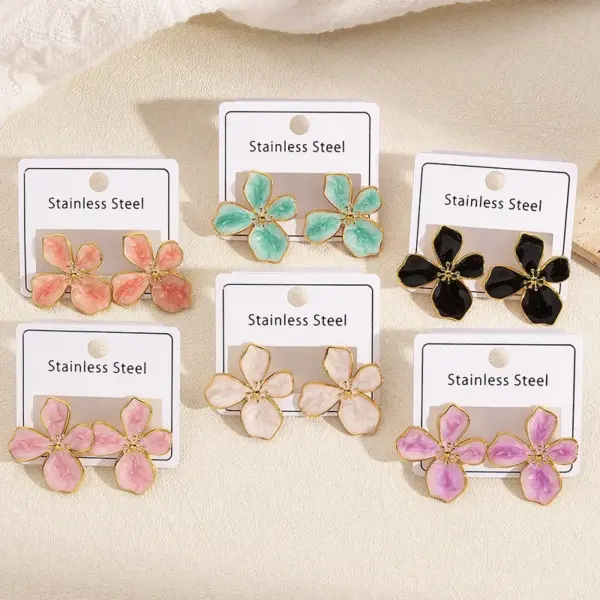 Wholesale Hot Selling Four Leaf Flower Earrings 304 Stainless Steel Plated With Oil Drop Modern Casual Style For Women