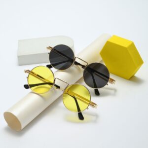 Black Frame Yellow Film