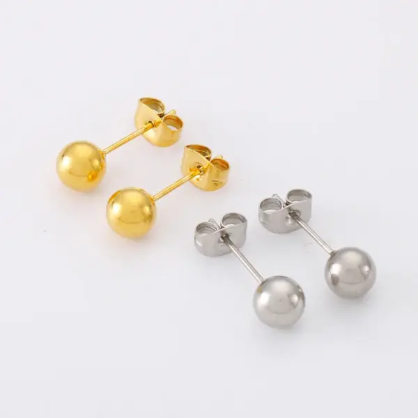 PVD Coated 18K Gold Plated Round Stainless Steel Simple Style Waterproof Non Tarnish Ear Studs
