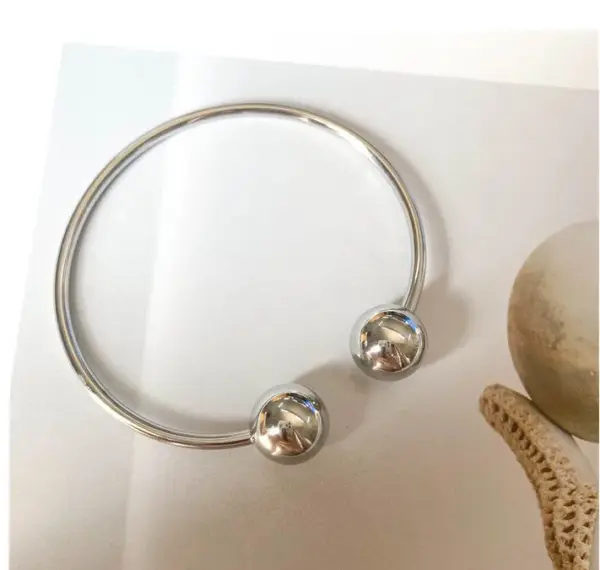 Wholesale PVD Coated Real Gold Plated 18K Gold Heart 304 Stainless Steel Titanium Steel Simple Style Waterproof Non Tarnish 304 Stainless Steel Titanium Steel