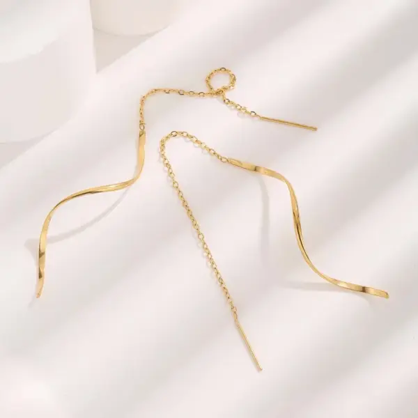 Wholesale Vacuum Plating Real Gold Plated 18K Gold Tassel 304 Stainless Steel Cute Sweet Waterproof Non Tarnish Ear Line