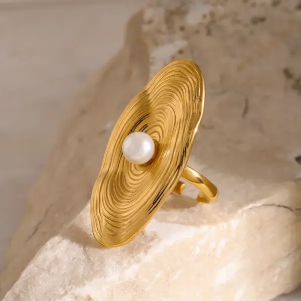 Wholesale 304 Stainless Steel Imitation Pearl Oval PVD Coated 18K Real Gold Plated Artistic Gold Rings