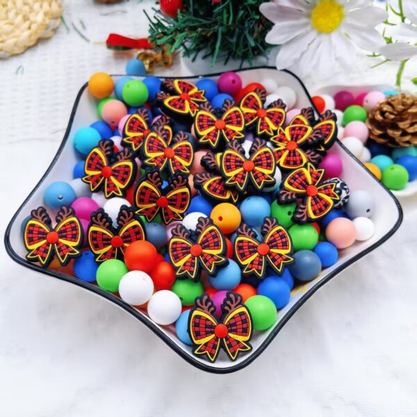 oly-94a29d6211e932720168a0f5c4604b4d Wholesale 2D Christmas Cartoon Focus Beads DIY Silicone Beads