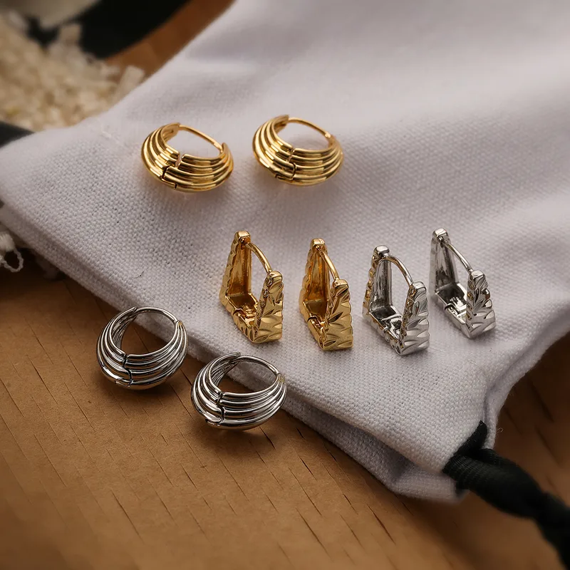 Wholesale 1 Pair Vintage Style Simple Style Geometric Plating Copper 18k Gold Plated Earrings