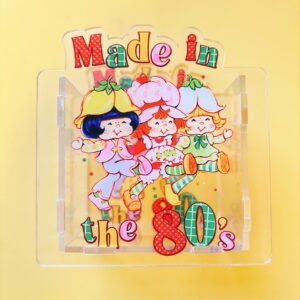 B383-strawberry girl pen holder