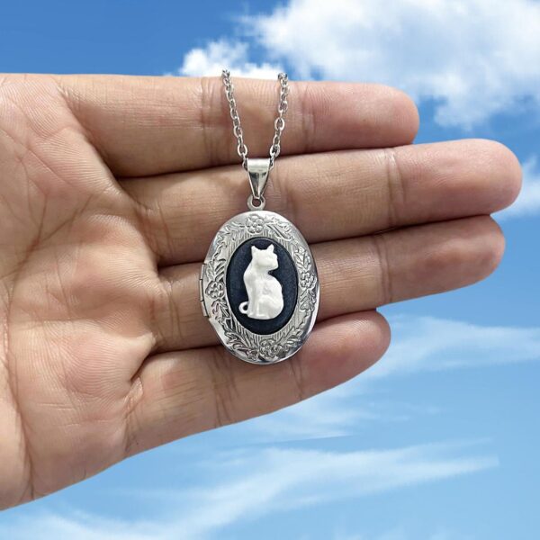 Wholesale Junyan Cross-Border Foreign Trade Gothic Elegant Simple Cat Pattern Pendant Necklace Oval Women's Jewelry Gift