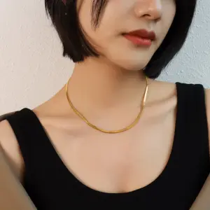 P559 37 + 8cm Necklace / Gold